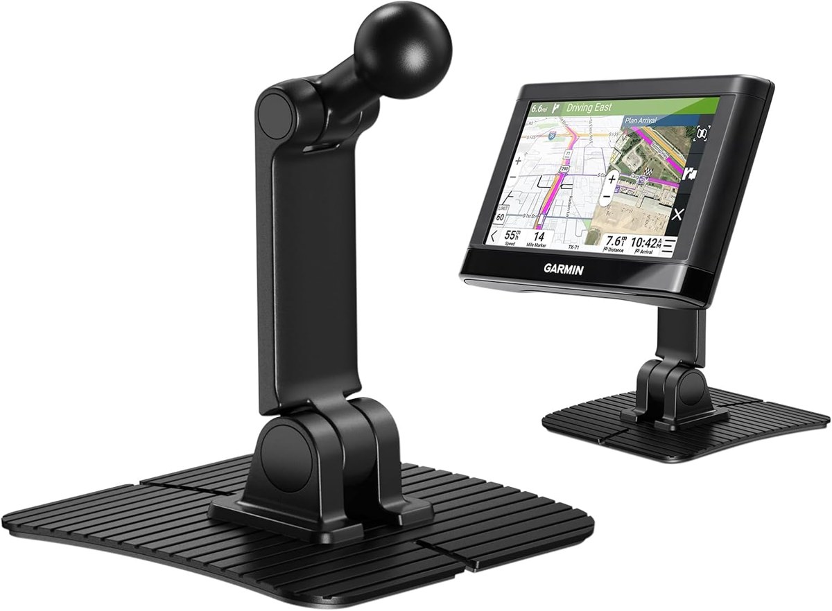 1Zero Adhesive Dashboard Mount for Garmin GPS
